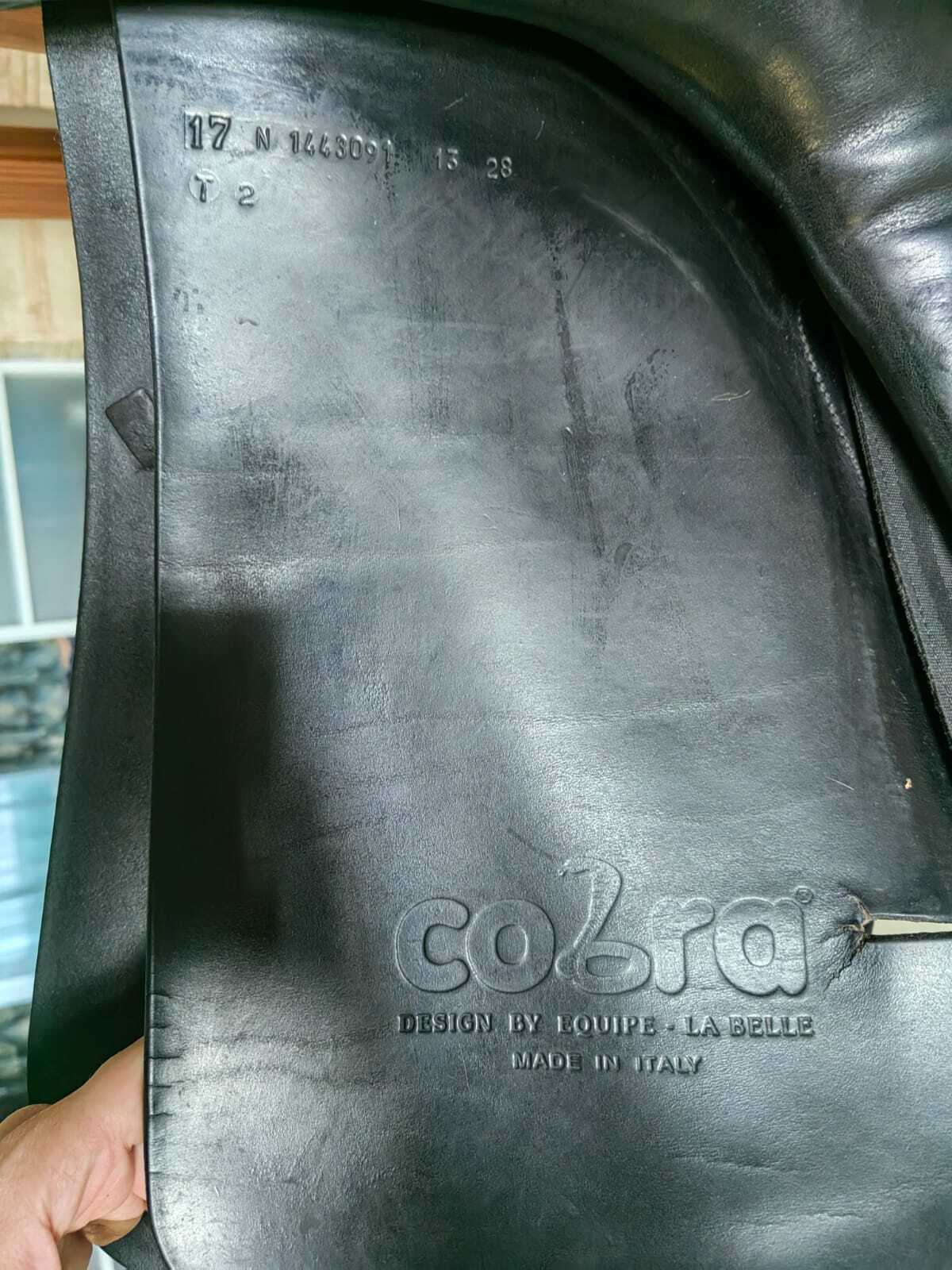 Седло выездковое Equipe Cobra 17/32