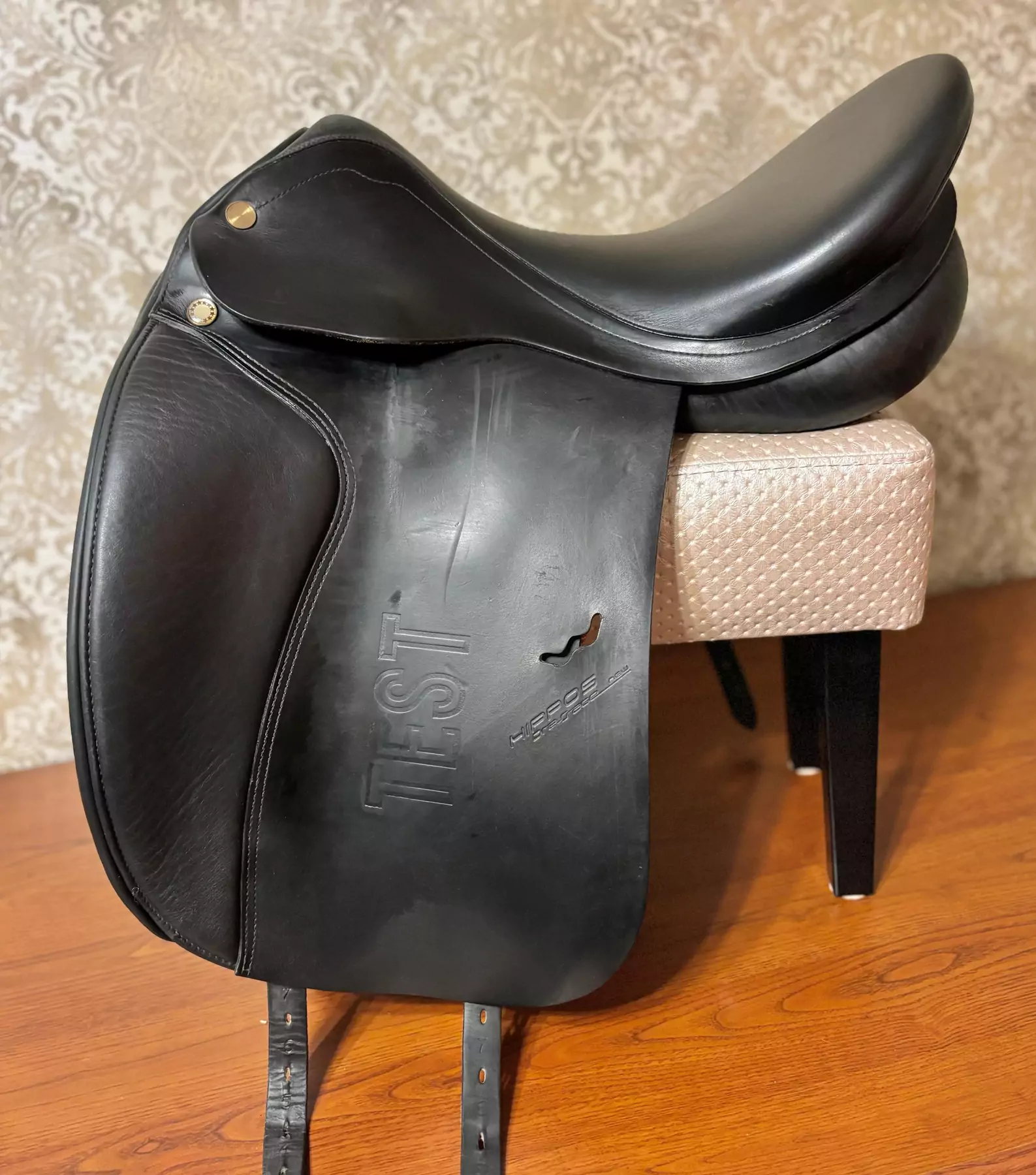 Выездковое седло Prestige Hippos Dressage 17/31