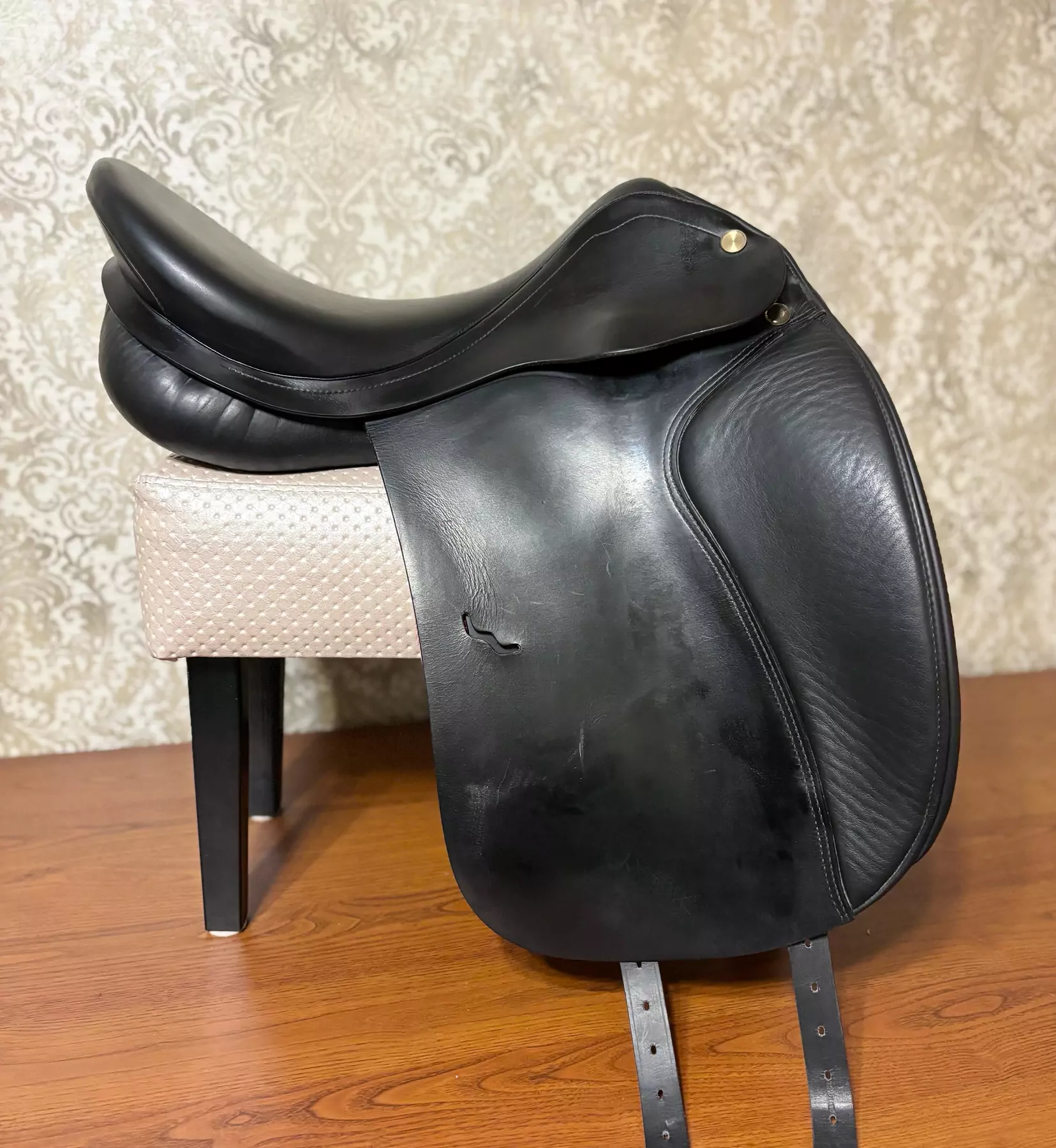 Выездковое седло Prestige Hippos Dressage 17/31